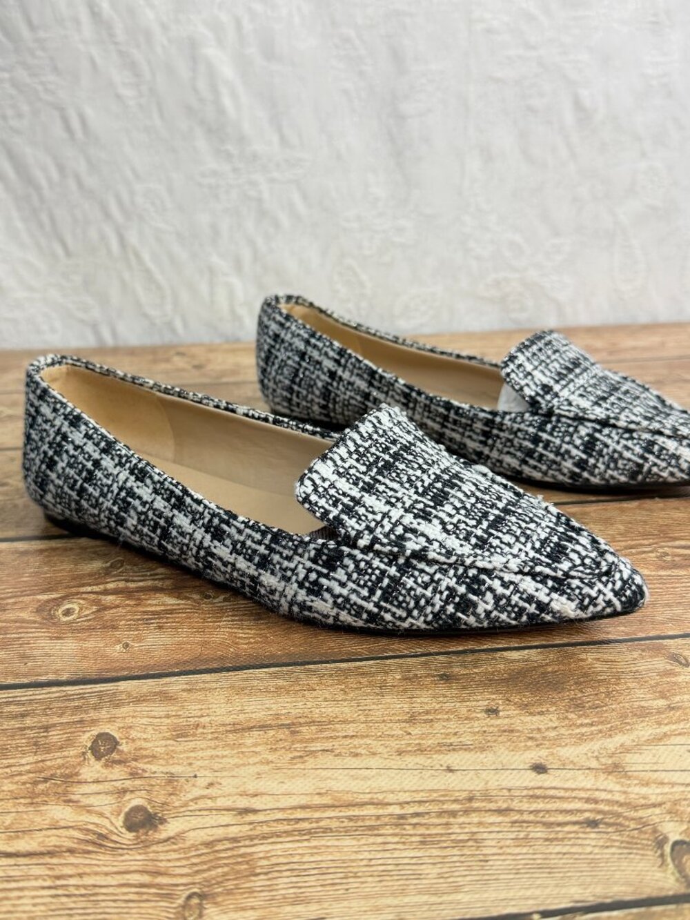 Karl Lagerfeld Paris Destiner Women’s 6.5 Black White Tweed Loafer Pointed Toe